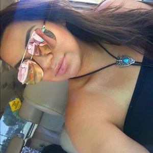 Meet your Posher, Suzy D